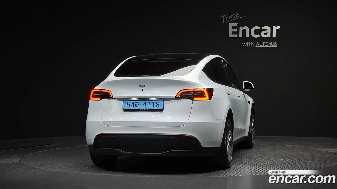 Tesla Model Y — фото 9