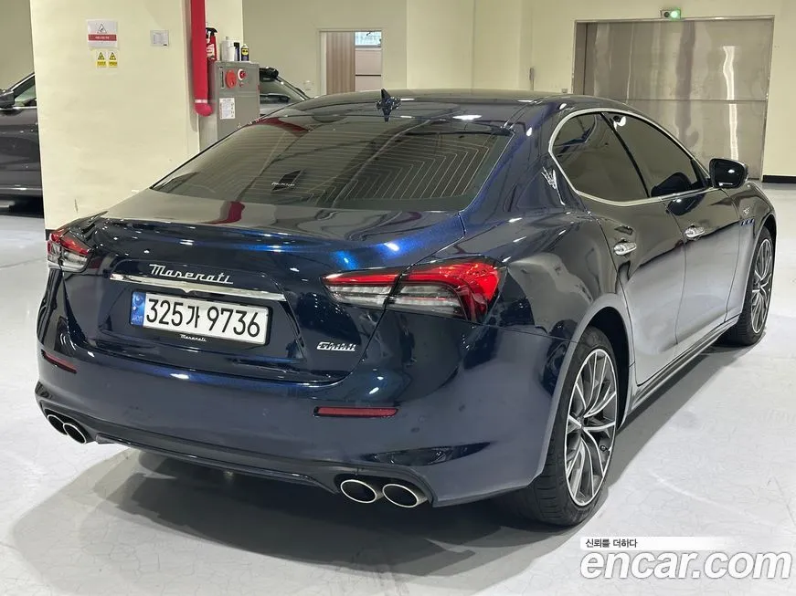 Maserati Ghibli — фото 10