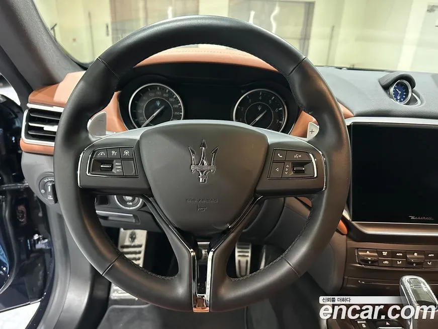 Maserati Ghibli — фото 7