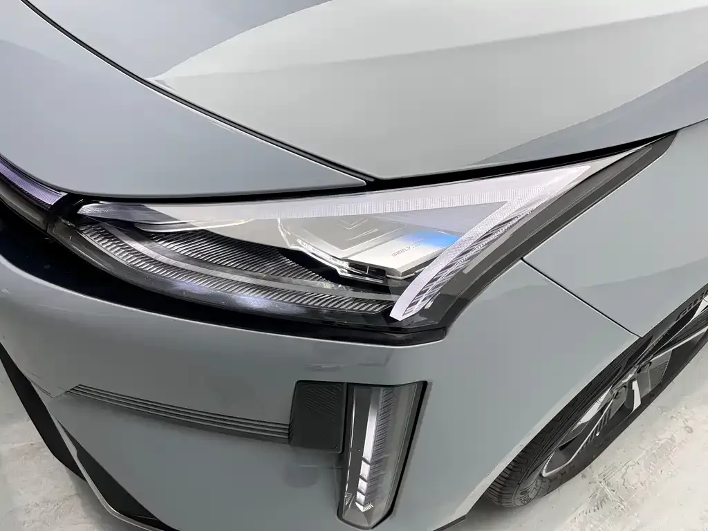 Geely Galaxy L6 — фото 10