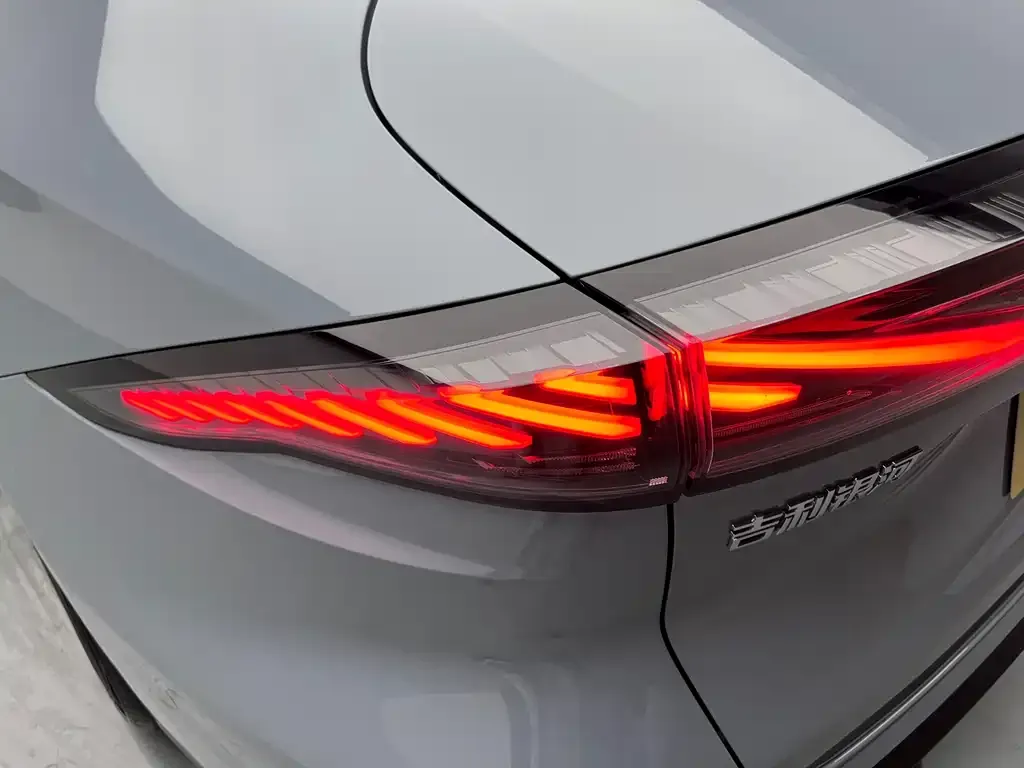 Geely Galaxy L6 — фото 4