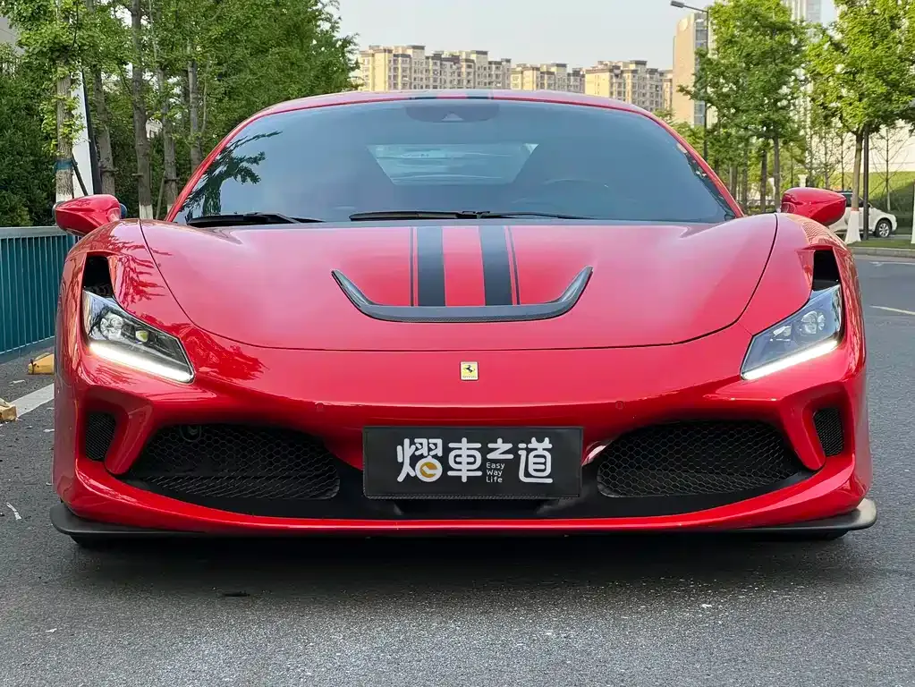 Ferrari F8 — фото 10