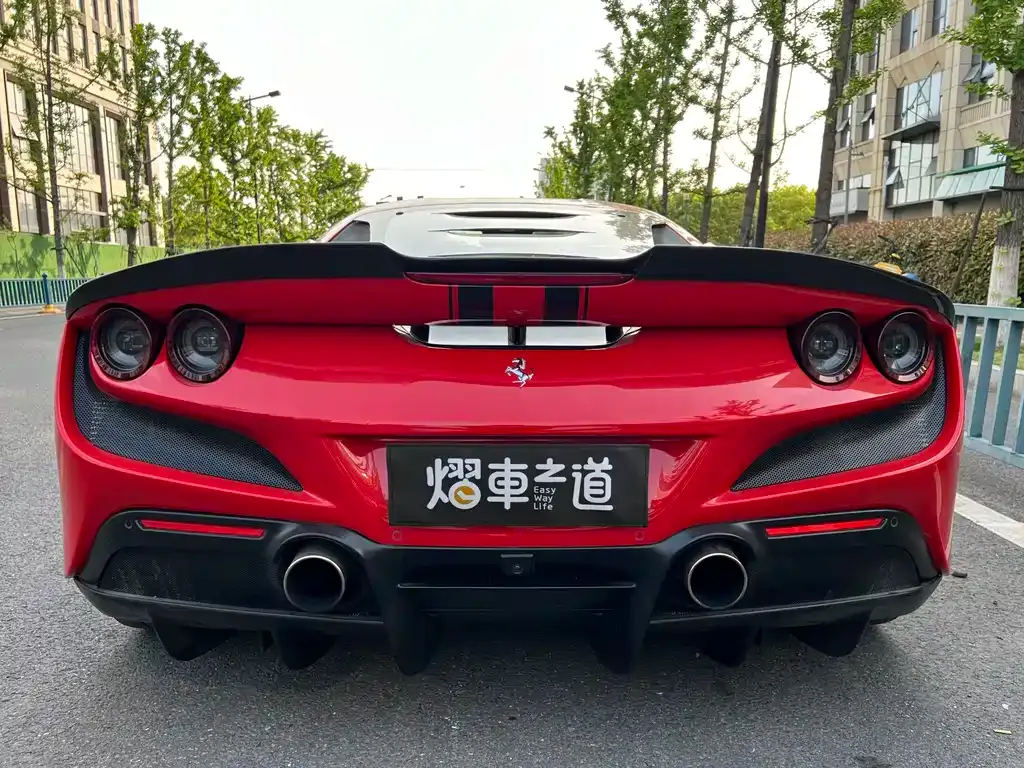Ferrari F8 — фото 9