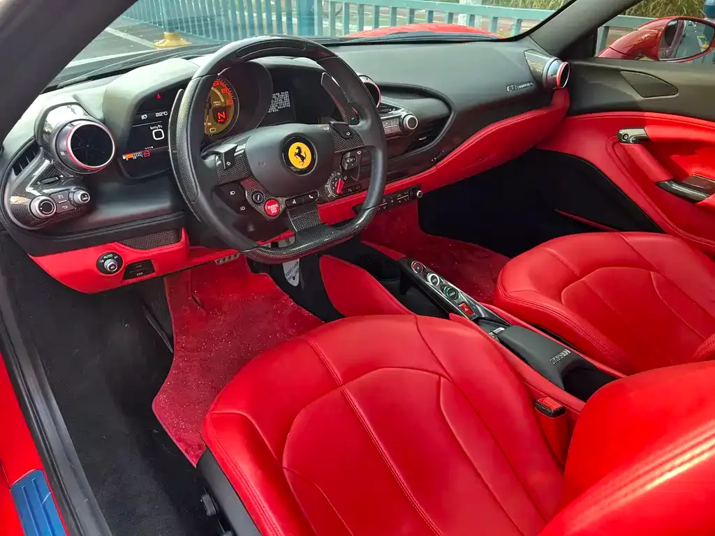 Ferrari F8 — фото 6