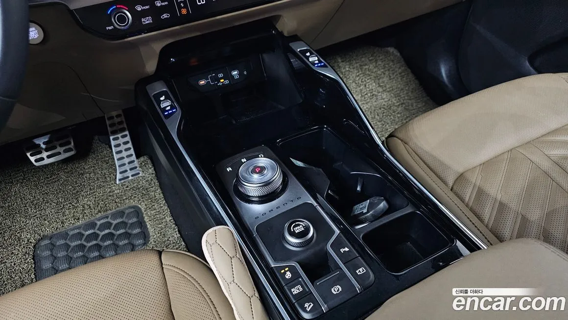 Kia Sorento — фото 8