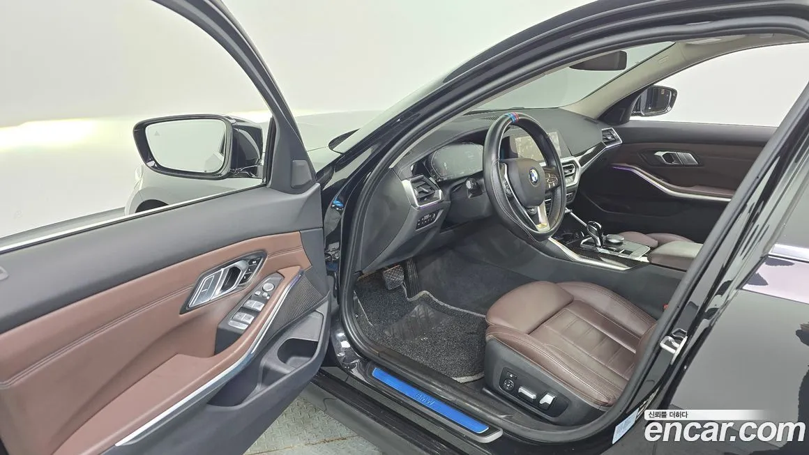 BMW 3-Series 2022 из KR, фото 10
