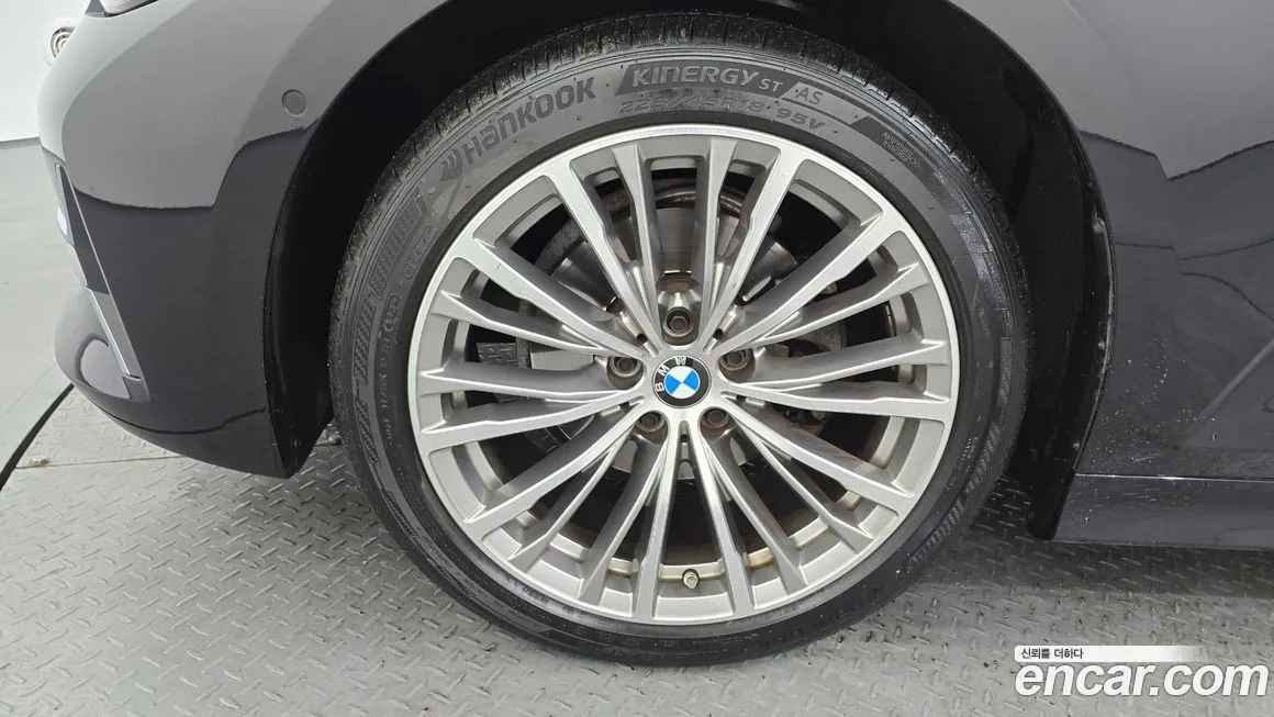 BMW 3-Series 2022 из KR, фото 6