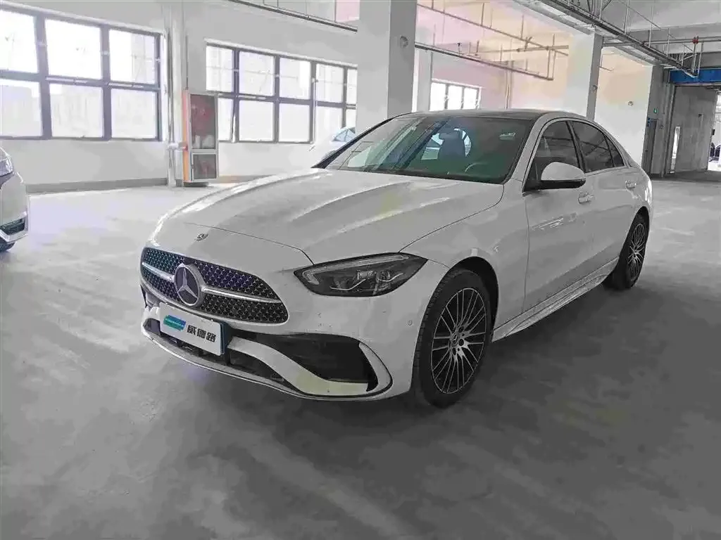 Mercedes-Benz C-Class — фото 1