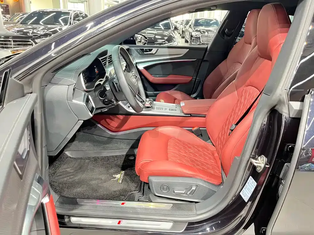 Audi A7L — фото 10