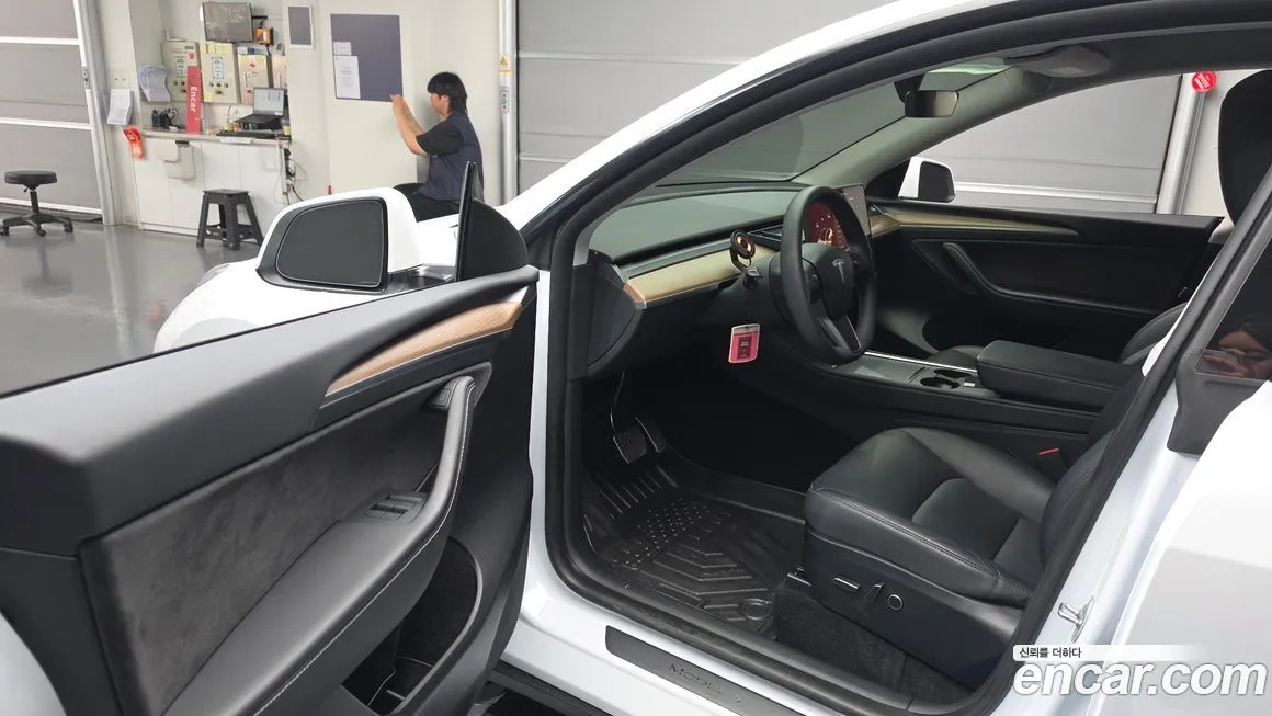 Tesla Model Y 2024 из KR, фото 10