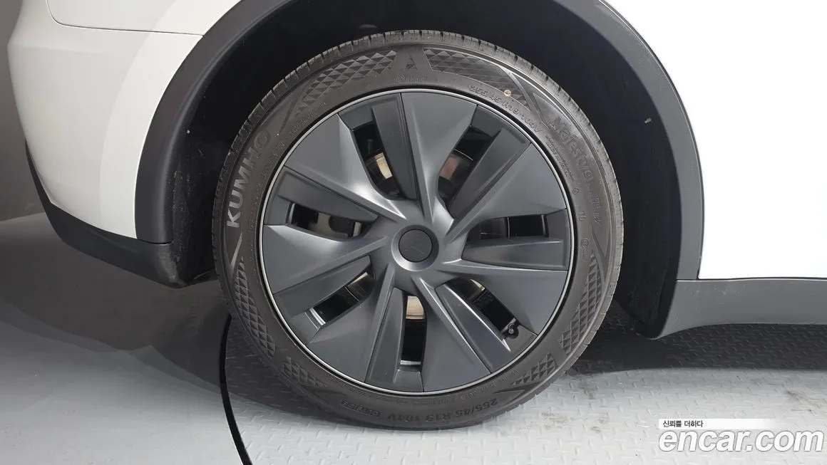 Tesla Model Y 2024 из KR, фото 3