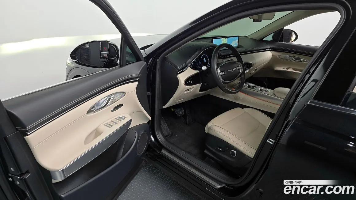 Genesis GV70 — фото 10