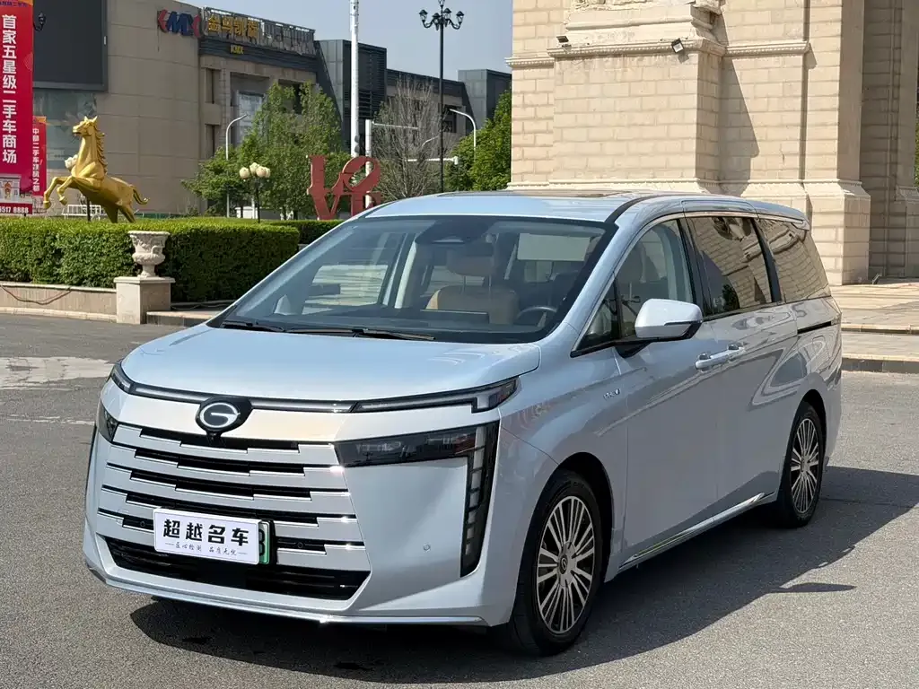 GAC Motor E8 Hybrid — фото 1