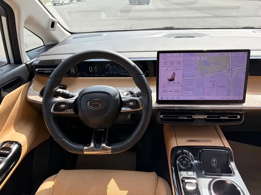 GAC Motor E8 Hybrid — фото 4