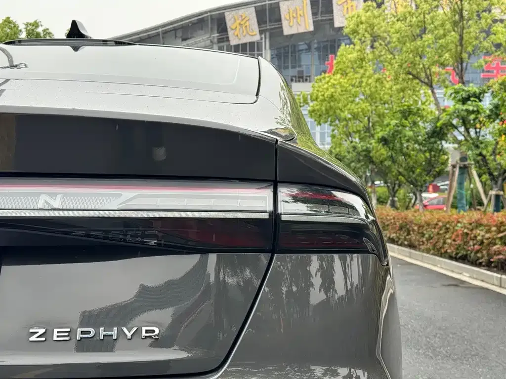 Lincoln Z — фото 2