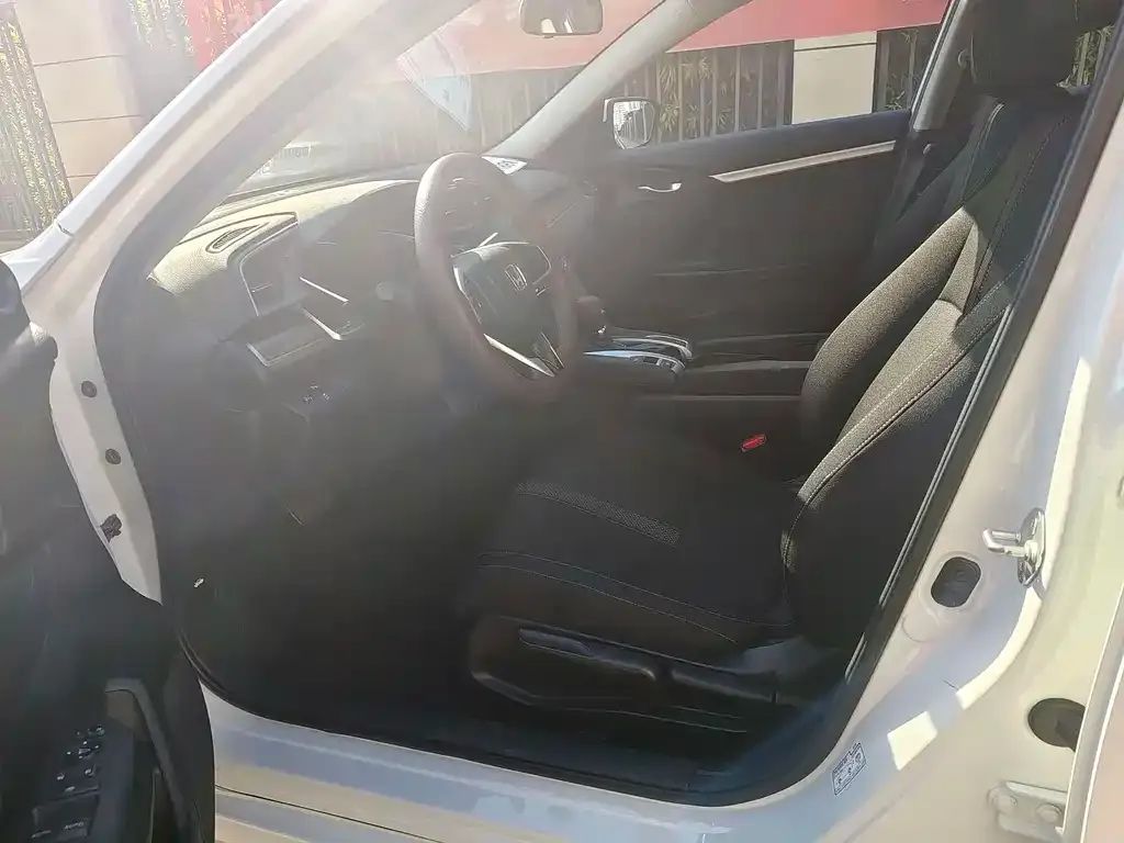 Honda Civic — фото 3