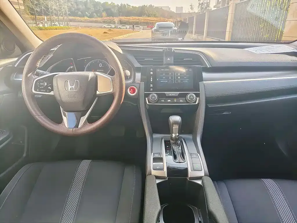 Honda Civic — фото 4
