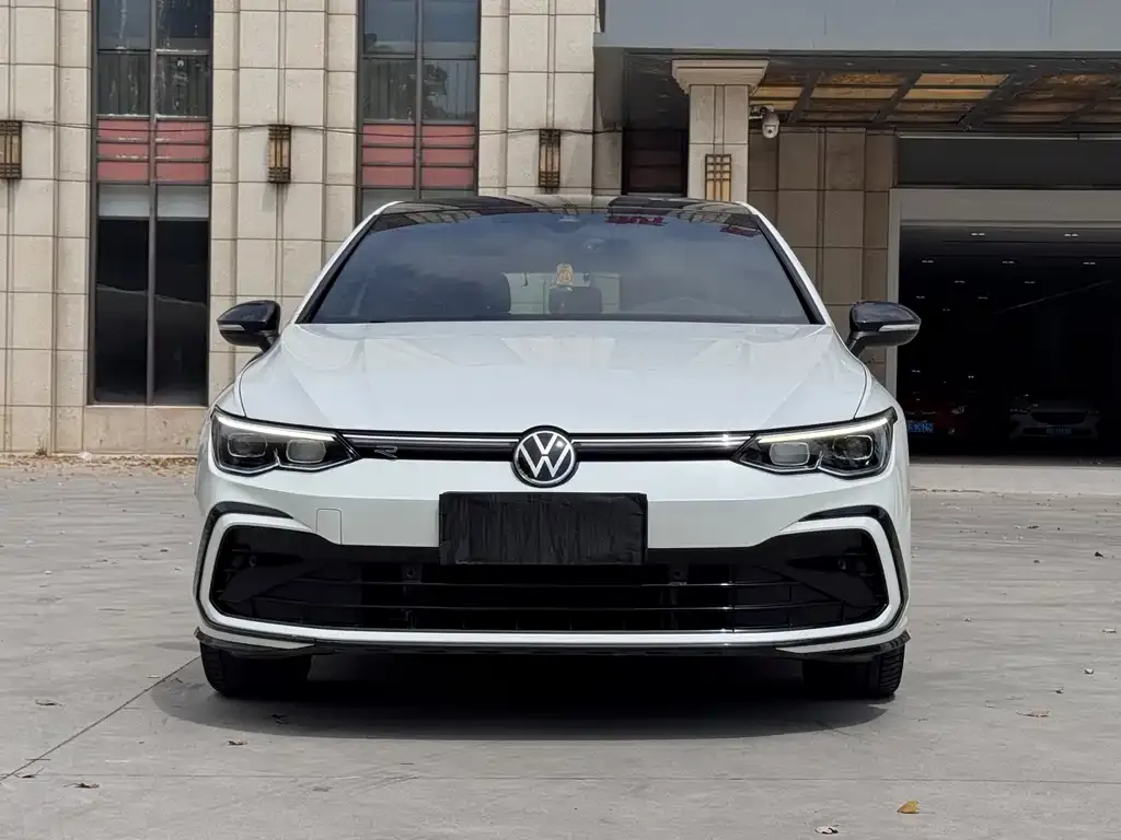 Volkswagen Golf 2021 из CN, фото 2