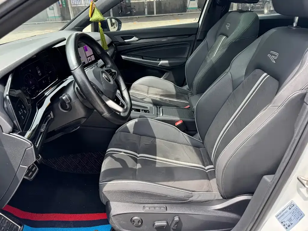 Volkswagen Golf 2021 из CN, фото 8