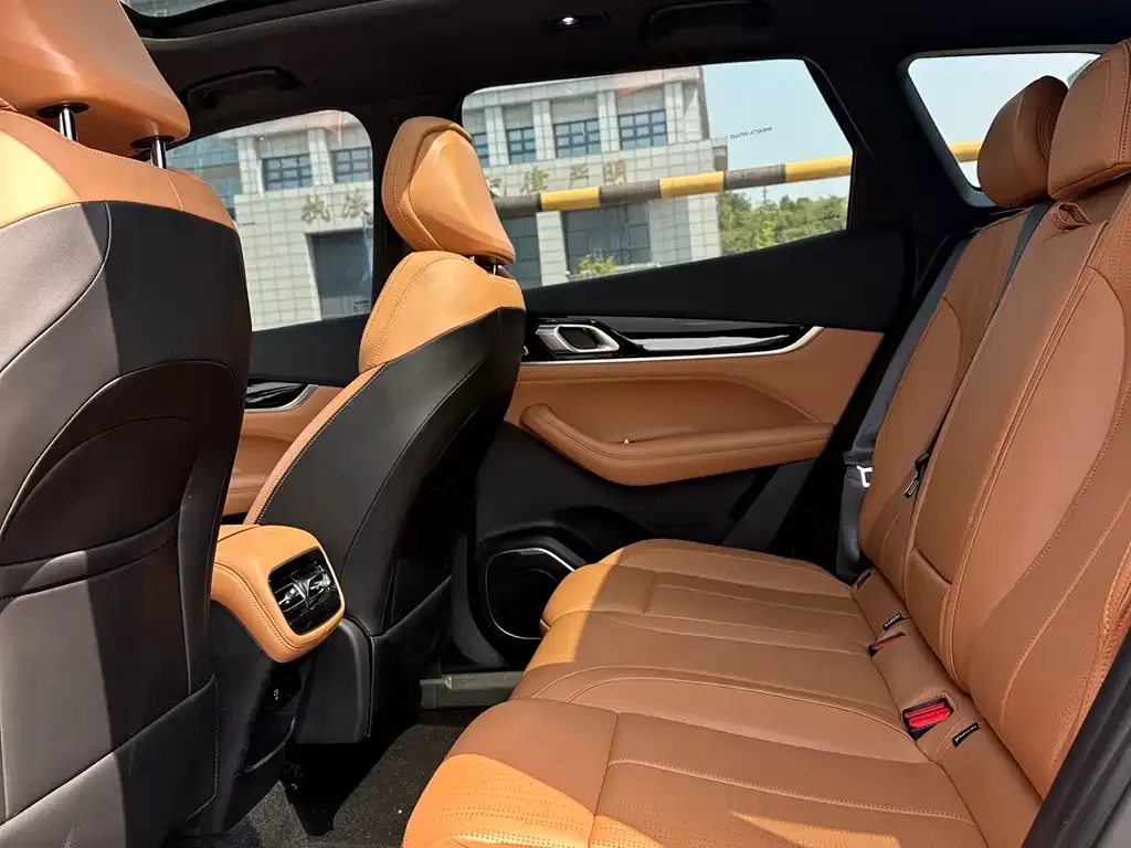 Geely Boyue L 2025 из CN, фото 3