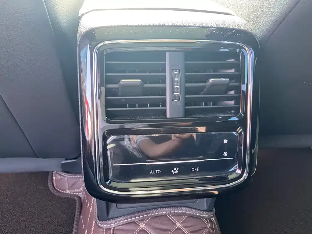 Volkswagen Passat 2024 из CN, фото 9
