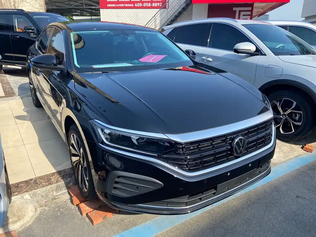 Volkswagen Passat 2024 из CN, фото 8