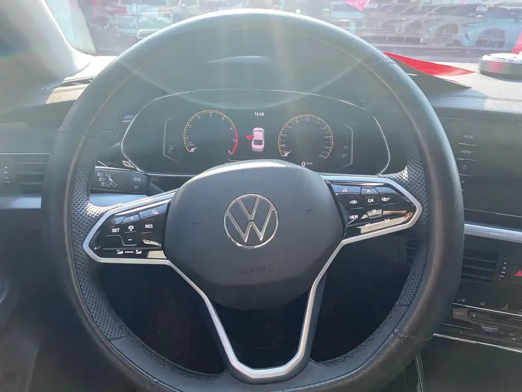 Volkswagen Passat 2024 из CN, фото 2
