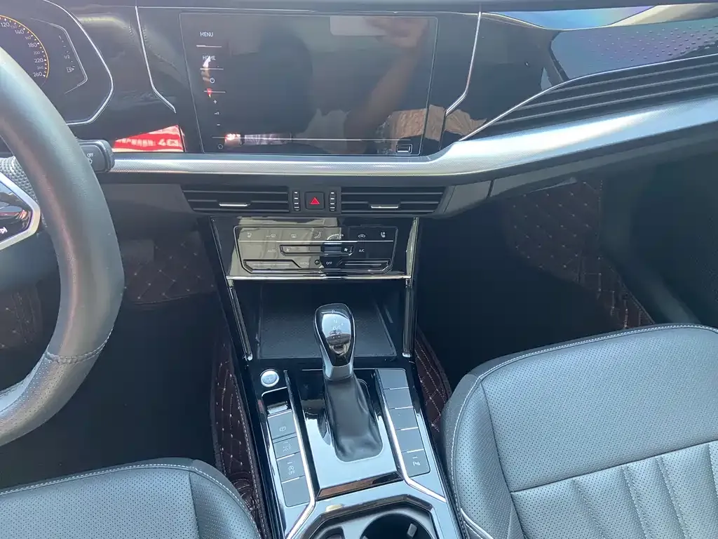 Volkswagen Passat 2024 из CN, фото 4