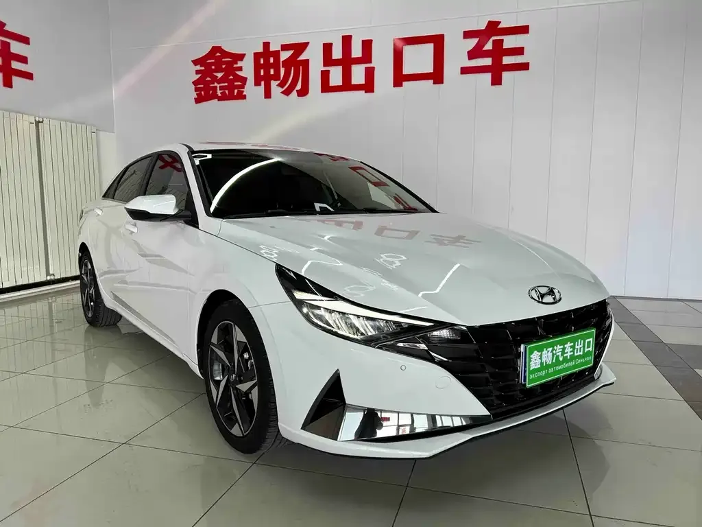 Hyundai Elantra — фото 10