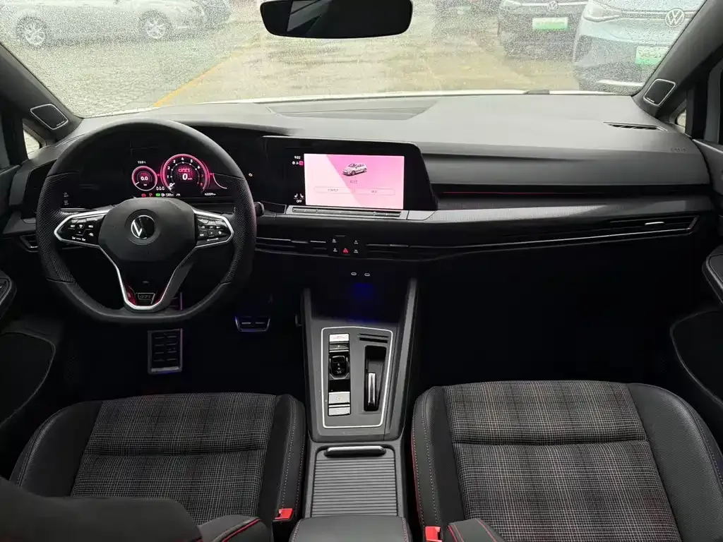 Volkswagen Golf GTI — фото 5