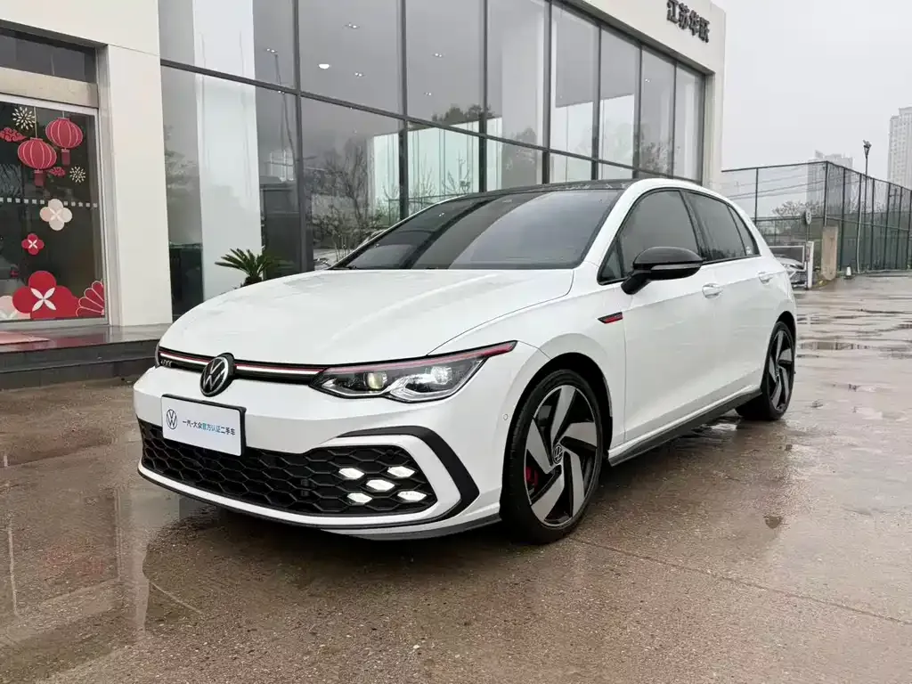 Volkswagen Golf GTI — фото 8