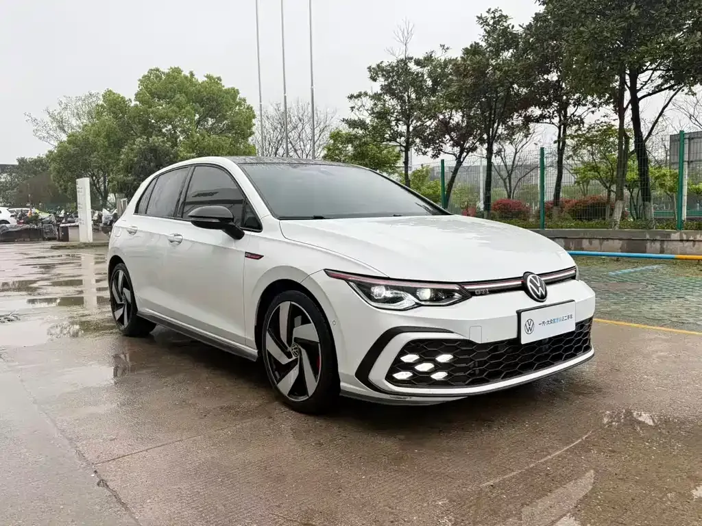 Volkswagen Golf GTI — фото 7