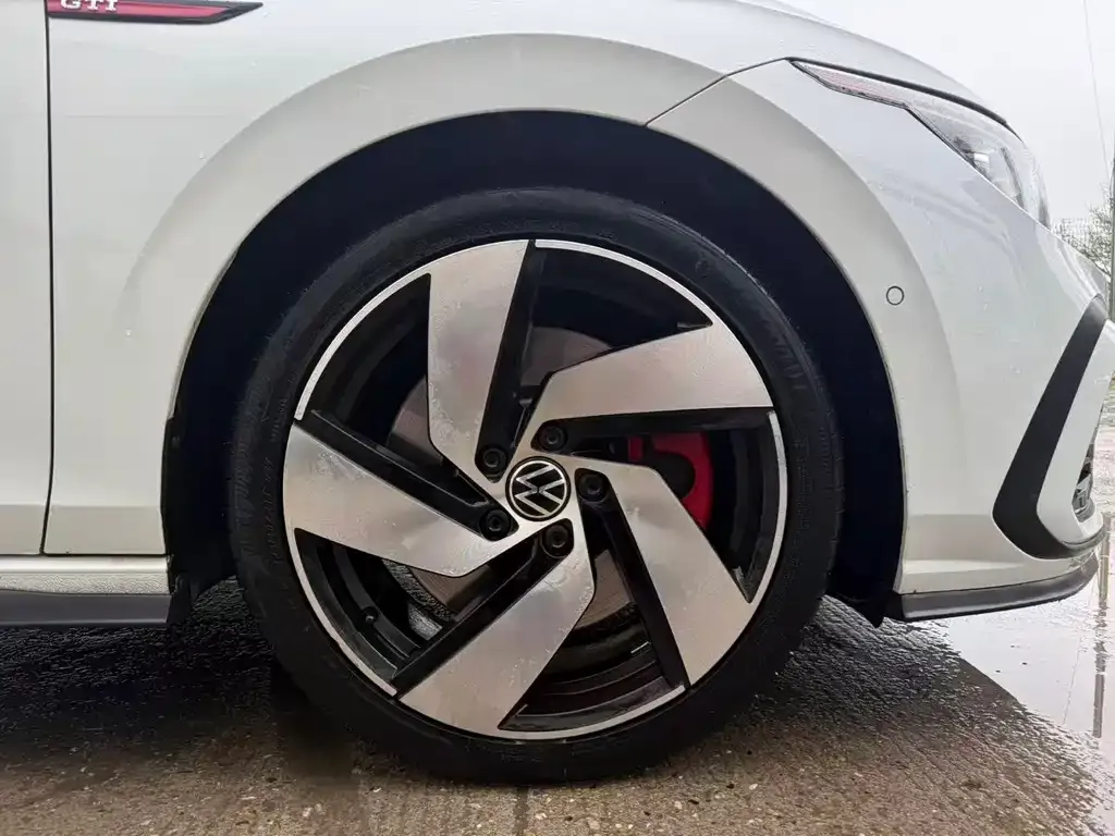 Volkswagen Golf GTI — фото 2