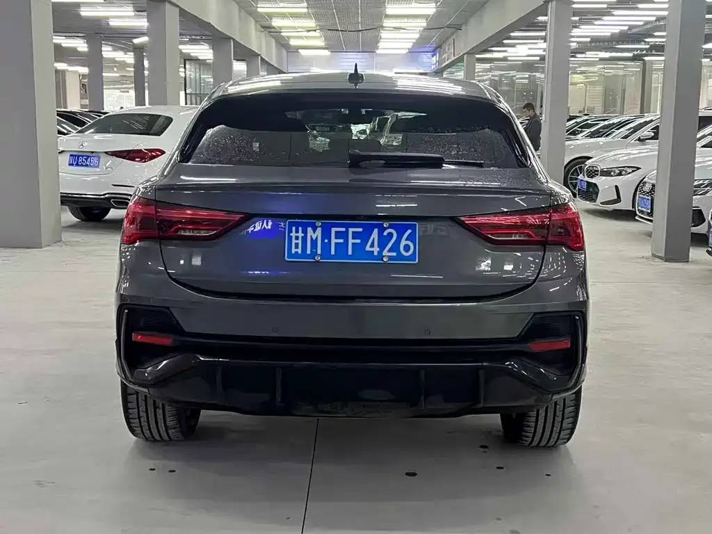 Audi Q3 Sportback — фото 9