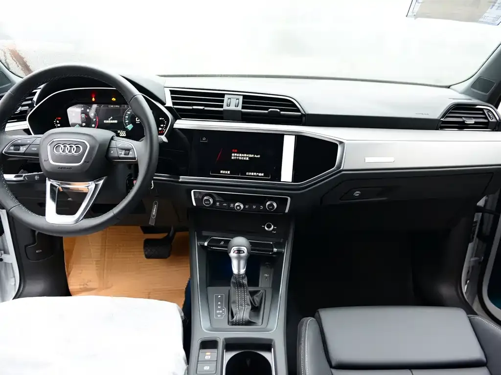 Audi Q3 — фото 4