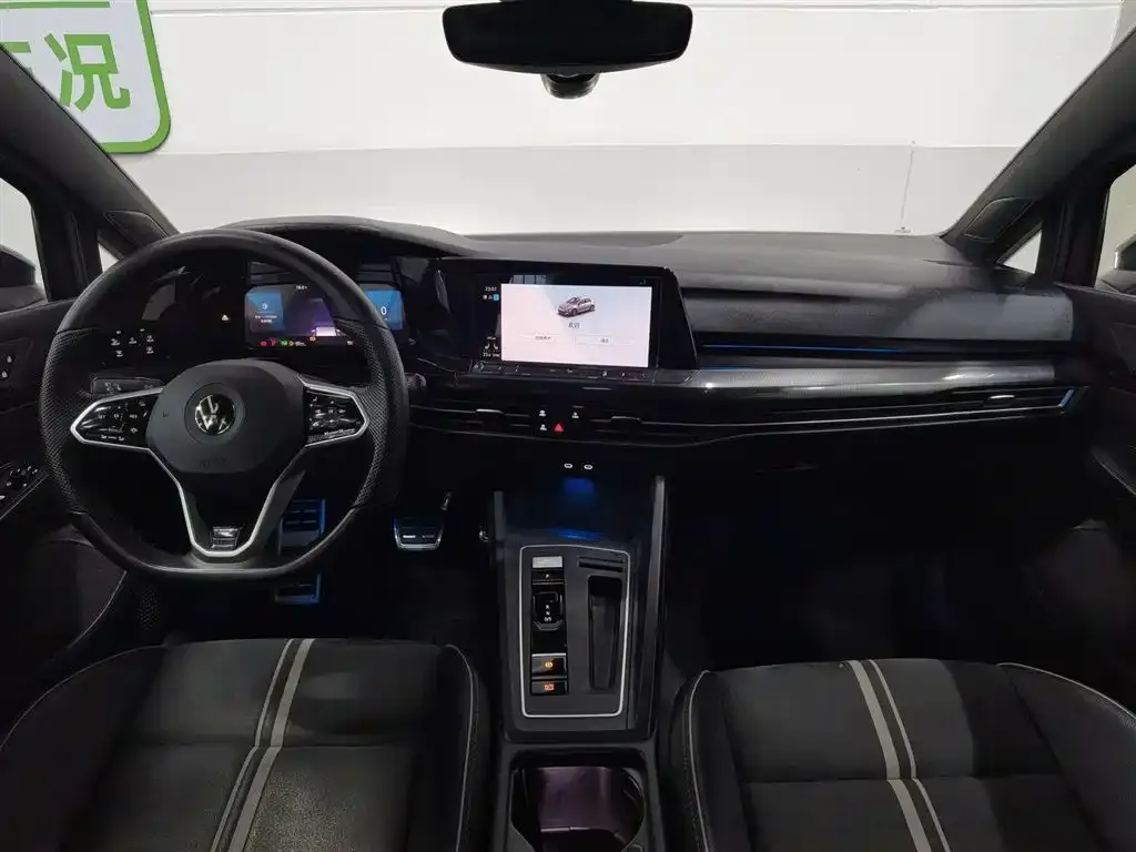 Volkswagen Golf 2022 из CN, фото 2
