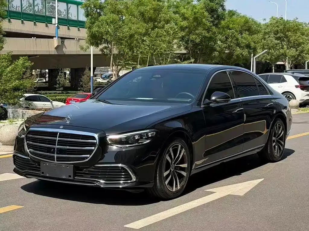 Mercedes-Benz S-Class — фото 1