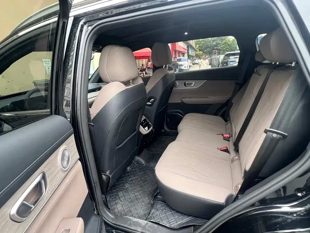 Chery Tiggo 8 PLUS — фото 9