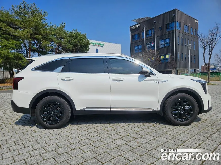 Kia Sorento — фото 8