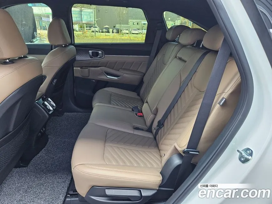 Kia Sorento — фото 7