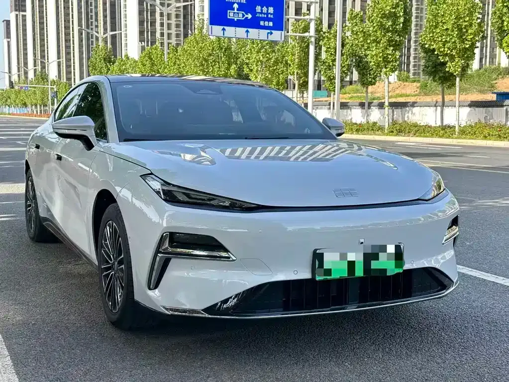 Geely Galaxy Xingyao 8 2025 из CN, фото 7