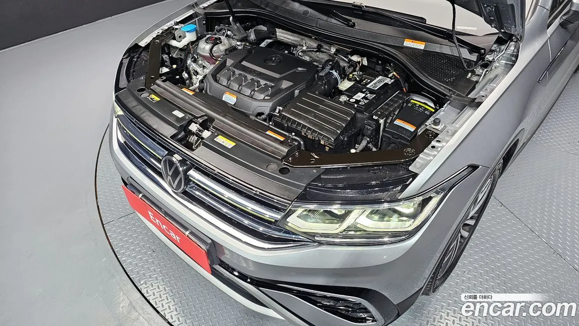 Volkswagen Tiguan — фото 9