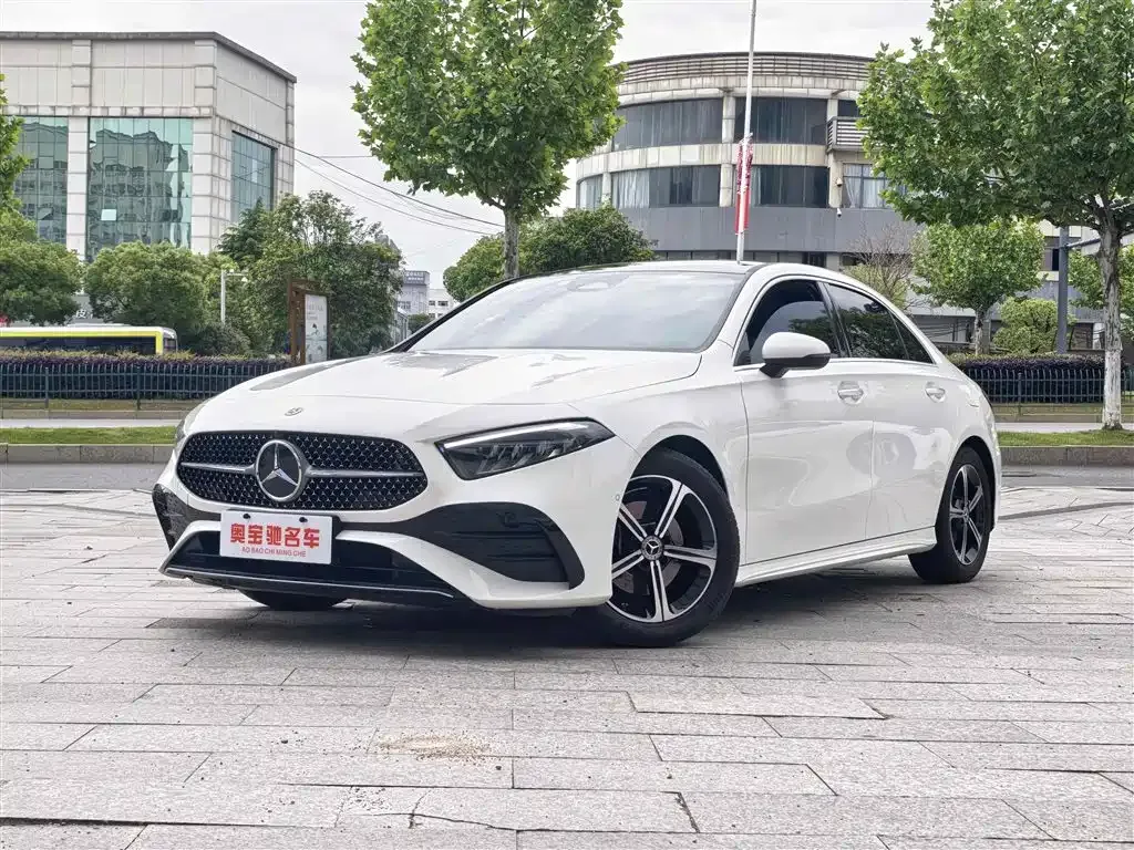 Mercedes-Benz A-Class 2024 из CN, фото 1