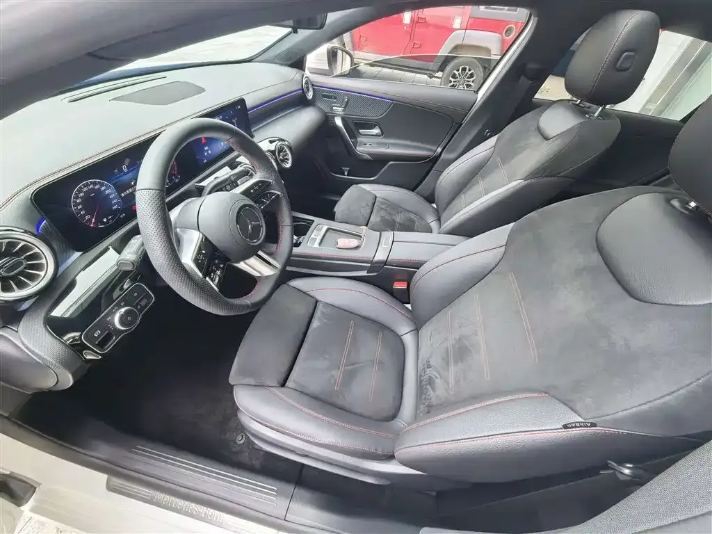 Mercedes-Benz A-Class 2024 из CN, фото 2