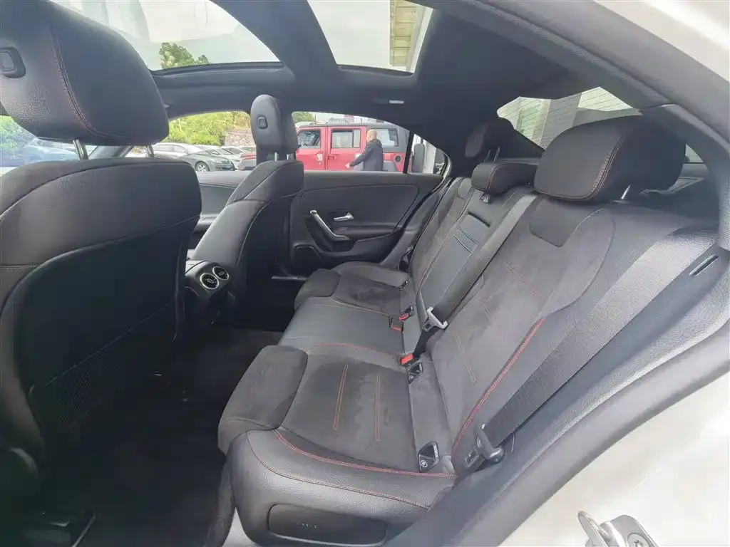 Mercedes-Benz A-Class 2024 из CN, фото 7