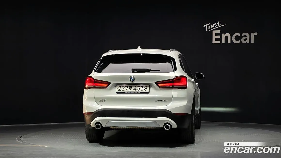 BMW X1 — фото 9