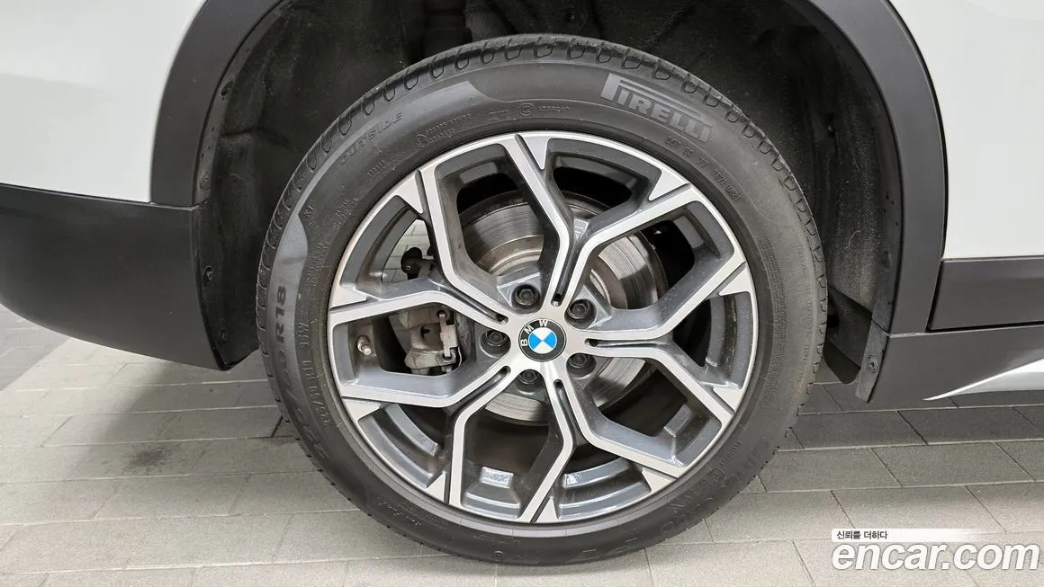 BMW X1 — фото 10