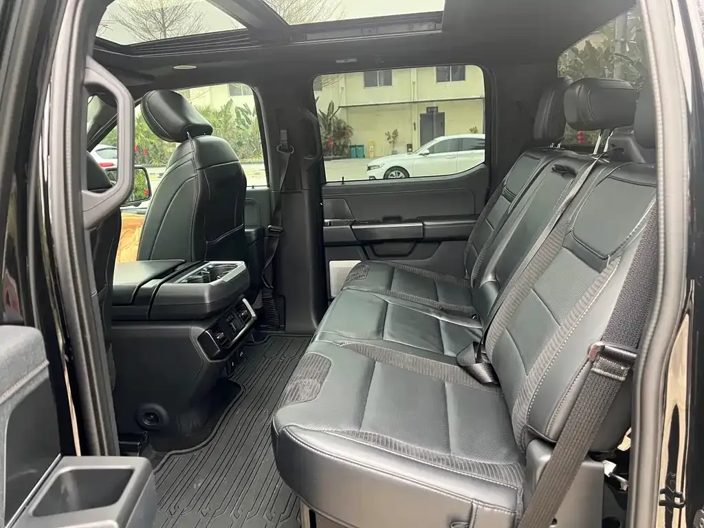 Ford F-150 Raptor 2023 из CN, фото 5