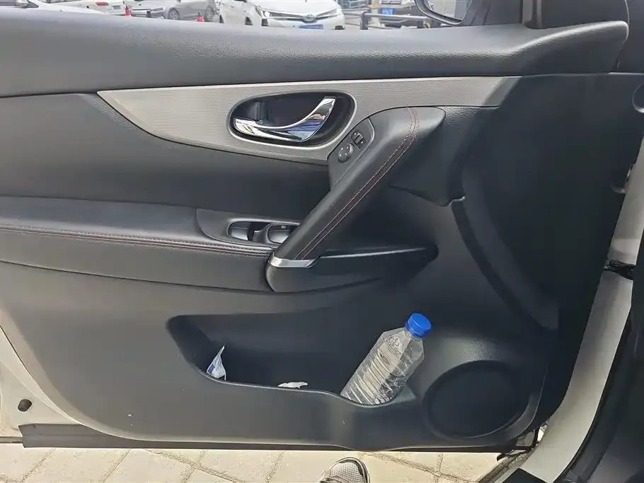 Nissan Qashqai — фото 2