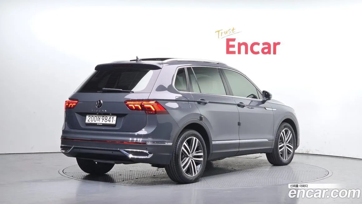 Volkswagen Tiguan — фото 3